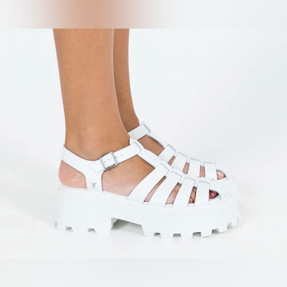NEW Princess Polly Windsor Smith Rare Sandals In White Leather For Womens Size 6